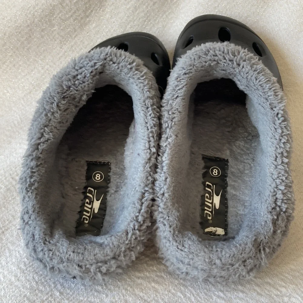 Crane Clogs with removable lining Size 8